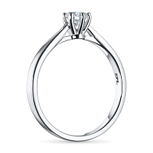 Классическое кольцо из белого золота с бриллиантом