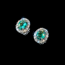 Пусеты из белого золота c бриллиантами