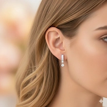 Серьги из белого золота c бриллиантами