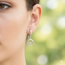 Серьги из серебра с бриллиантом