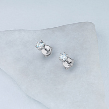 Пусеты из белого золота с бриллиантами