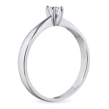 Помолвочное кольцо из белого золота с бриллиантом