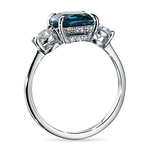 Кольцо из белого золота с и топазом и бриллиантами