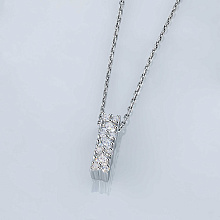 Классическая подвеска из серебра c бриллиантами