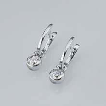 Серьги из белого золота с бриллиантом