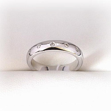 Кольцо из желтого золота с бриллиантами