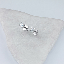 Пусеты из белого золота с бриллиантами