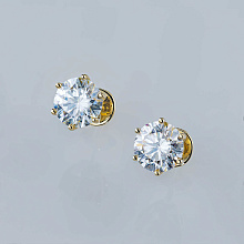 Пусеты из желтого золота с бриллиантом