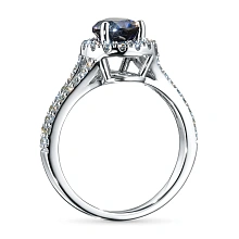 Кольцо из белого золота с сапфиром и бриллиантами