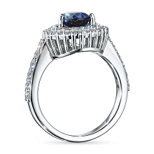 Кольцо из белого золота с сапфиром и бриллиантами