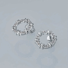 Пусеты из белого золота с бриллиантами (изготовление)