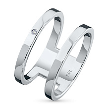 Обручальное кольцо из серебра с бриллиантом