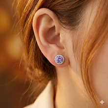 Пусеты из белого золота с танзанитами и бриллиантами