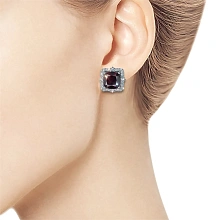 Пусеты из белого золота с гранатами и бриллиантами