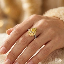 Кольцо из комбинированного золота c бриллиантами выращенными