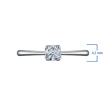 Классическое кольцо из серебра с бриллиантом