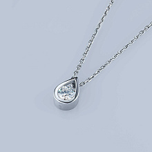 Классическая подвеска из белого золота с бриллиантом