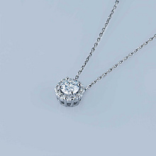 Классическая подвеска из белого золота c бриллиантами