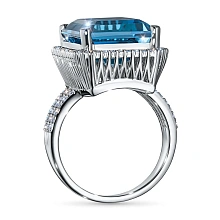 Кольцо из белого золота с топазом и бриллиантами