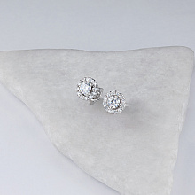 Пусеты из белого золота c бриллиантами выращенными