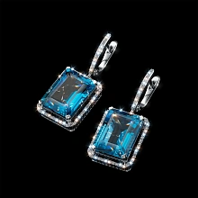 Серьги из белого золота с топазами и бриллиантами