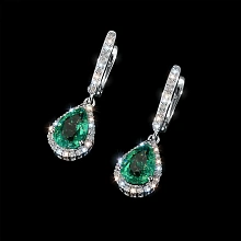 Серьги из белого золота с изумрудами и бриллиантами