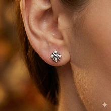 Пусеты из серебра c бриллиантами