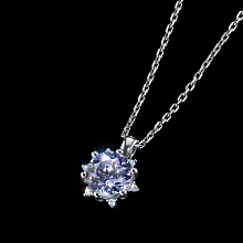 Подвеска из белого золота с танзанитом и бриллиантами