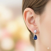 Пусеты из белого золота с сапфирами и бриллиантами