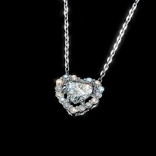 Подвеска из белого золота c бриллиантами