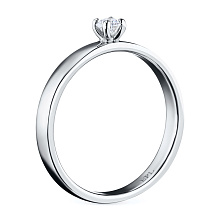 Помолвочное кольцо из белого золота с бриллиантом