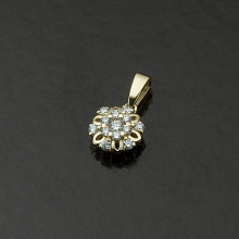 Классическая подвеска из желтого золота с бриллиантами