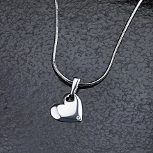 Подвеска из серебра с бриллиантом выращенным