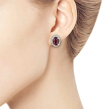 Пусеты из белого золота с рубинами и бриллиантами