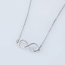 Колье из белого золота с бриллиантом