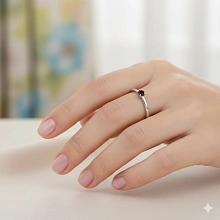 Кольцо из серебра с гранатом