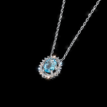 Подвеска из белого золота с топазом и бриллиантами